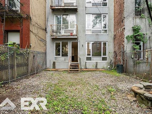 5th image of 737 De Kalb Ave #1B