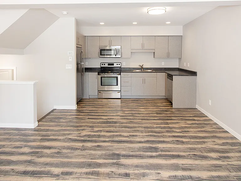 100 Southview Cres #502 — Photo 31