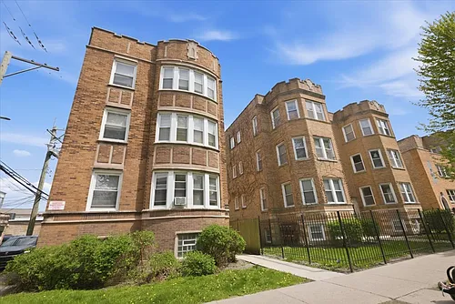 6343 N Oakley Ave #3E Photo 1