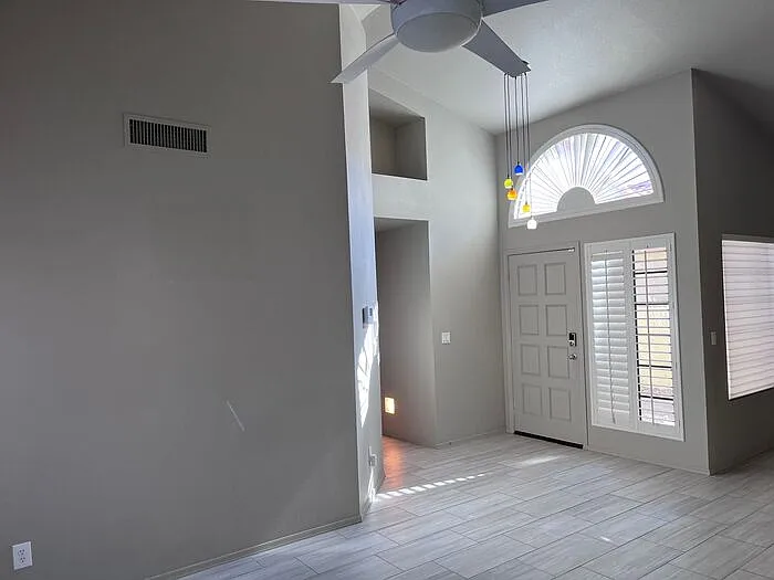 3 bed, 2.0 bath, 1614 sqft, $2,495 — Photo 4