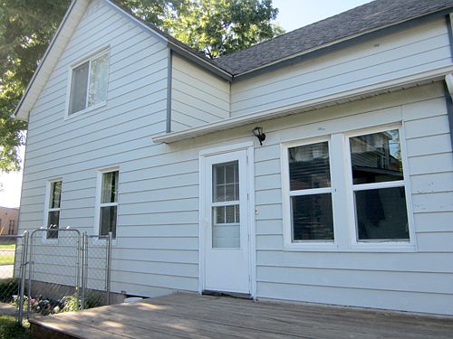 2nd image of 1117 Davis Ave