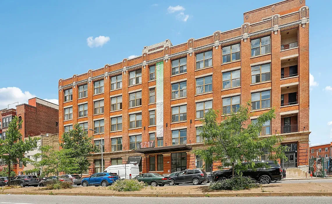 Spring Lofts — Photo 1