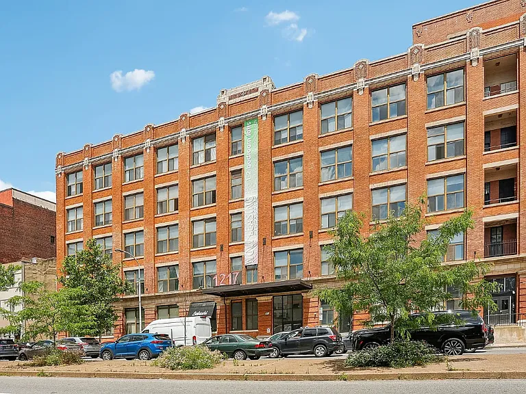 Spring Lofts — Photo 2
