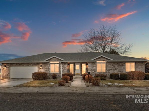 1105 Utah St, Gooding, ID 83330