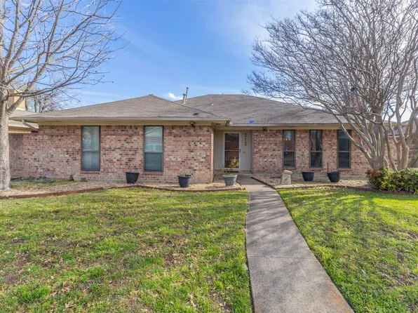 313 Quintana Dr, Garland, TX 75043