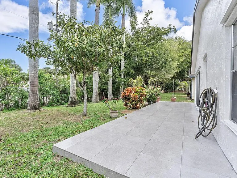 9180 Pine Springs Dr #0 — Photo 24