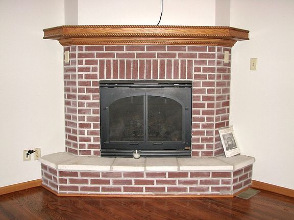 4th image of 1212 Parkside Dr
