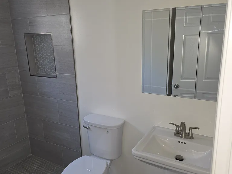 217 E Morningside St #A — Photo 15