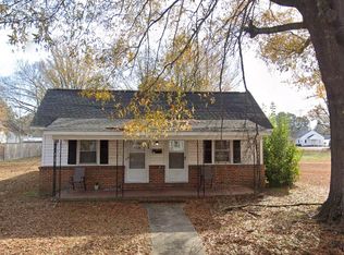 508 N Raiford St, Selma, NC 27576