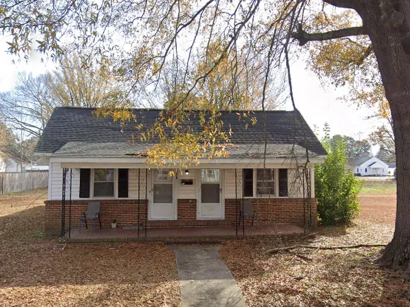 508 N Raiford St, Selma, NC 27576