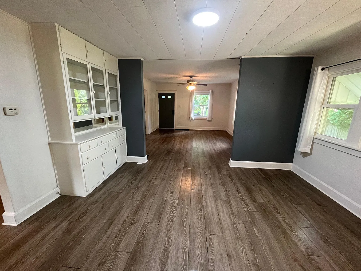 5 bed, 2304 sqft, $2,000 — Photo 2