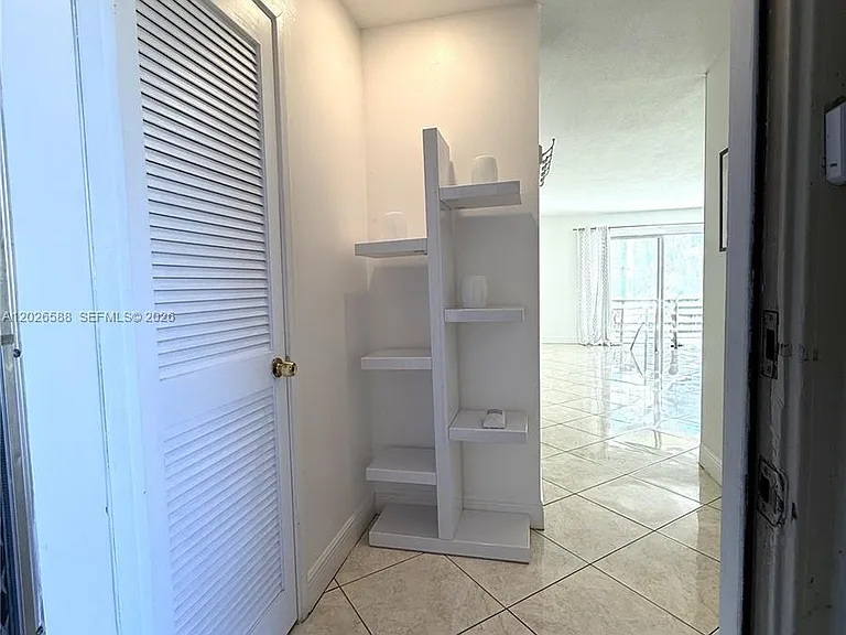 300 NE 14th Ave #307 — Photo 12
