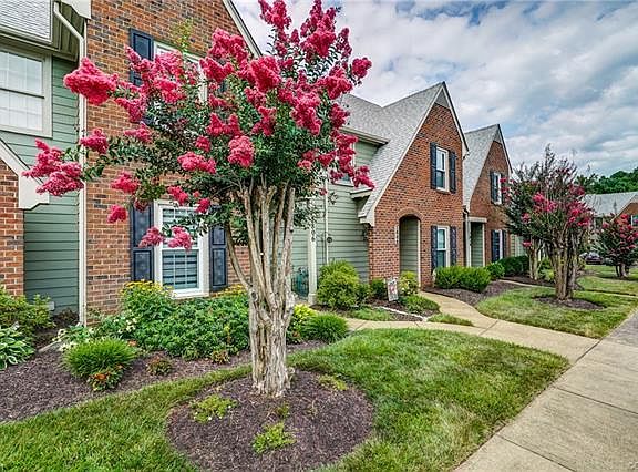 2nd image of 7806 Camolin Ct