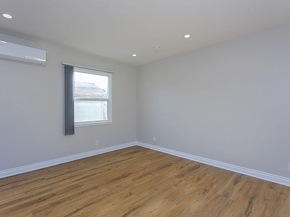 5th image of 216-220 W Lime Ave #220D