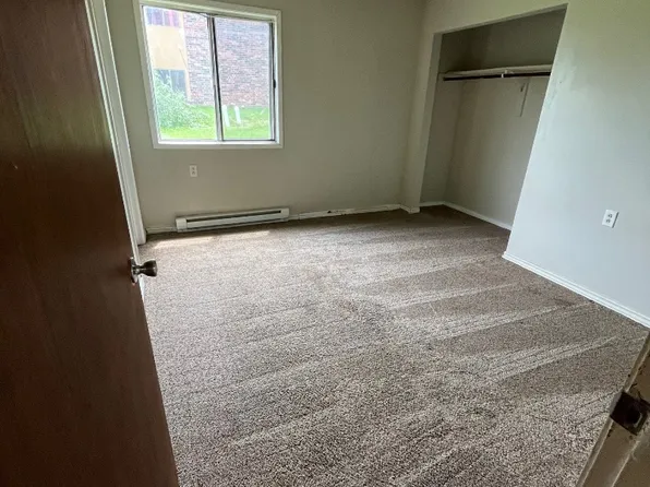 307 Ilion Ave #15, Chariton, IA 50049