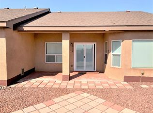 1140 Alegria Rd, Los Lunas, NM 87031