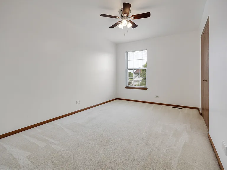 1127 Ashbrook Dr — Photo 22