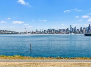17 Harbor Ave SW #203, Seattle, WA 98126