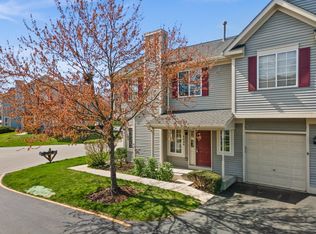 303 Windsor Ct UNIT A, South Elgin, IL 60177