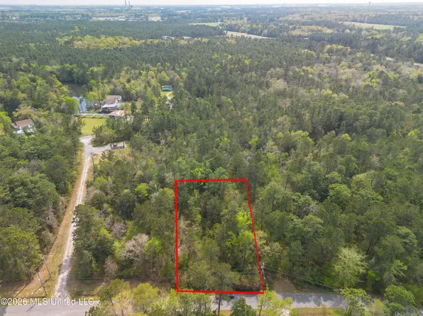 13264 River Rd, Gulfport, MS 39503