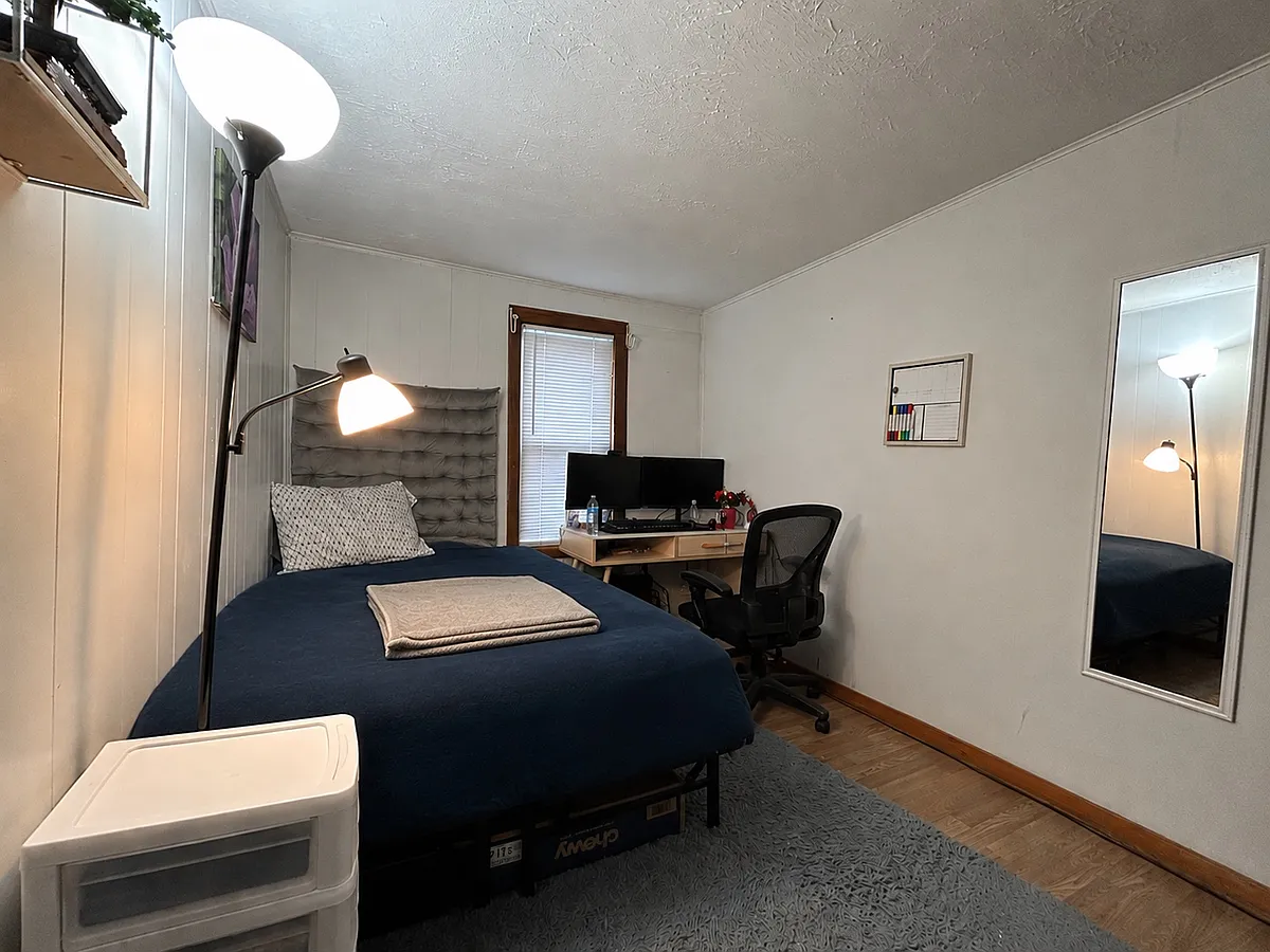Building Photo - 332 Burke St #B