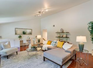 23017 Cricket Hill Rd, Cupertino, CA 95014