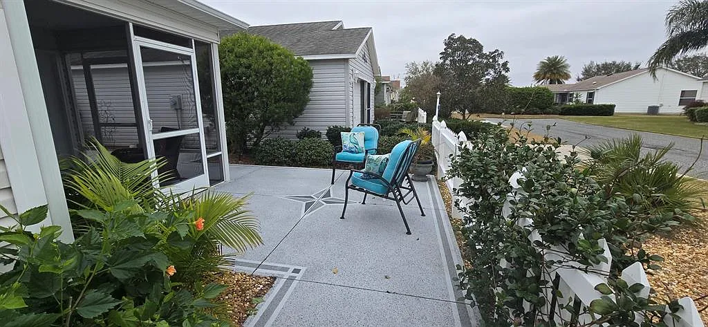 2 bed, 2.0 bath, 1156 sqft, $1,875 — Photo 2