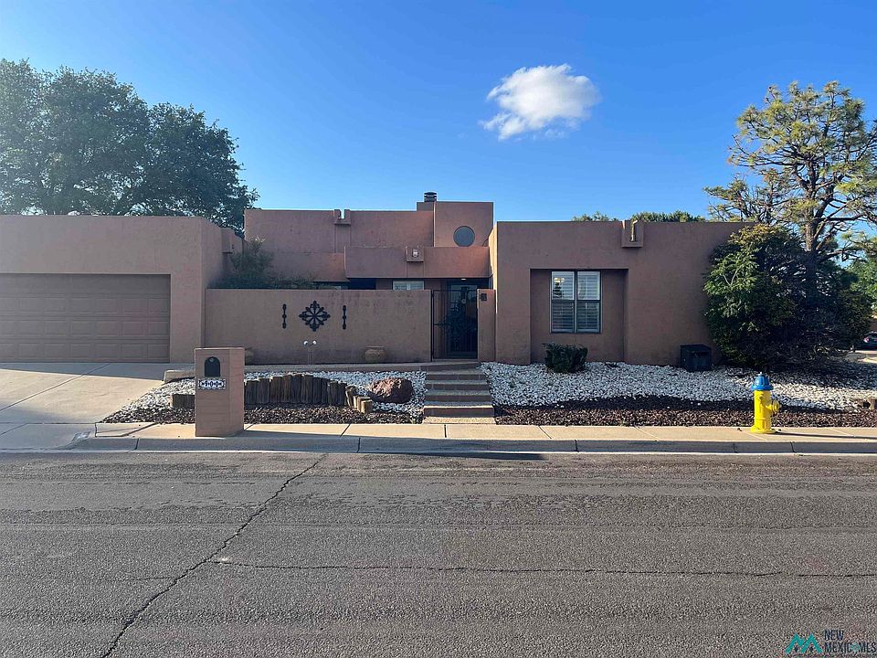 1st image of 900 W Mesa Verde Dr