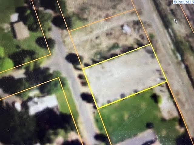 2nd image of 380 N Canal Blvd