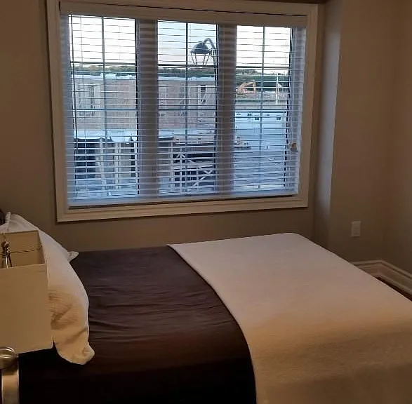 1310 Clarriage Ct — Photo 10