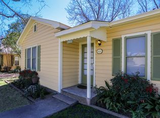 215 W Travis St, Fredericksburg, TX 78624