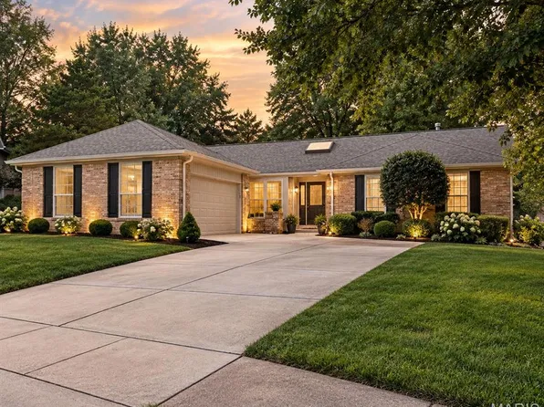 4 Westbrooke Terrace Ct, Ballwin, MO 63021