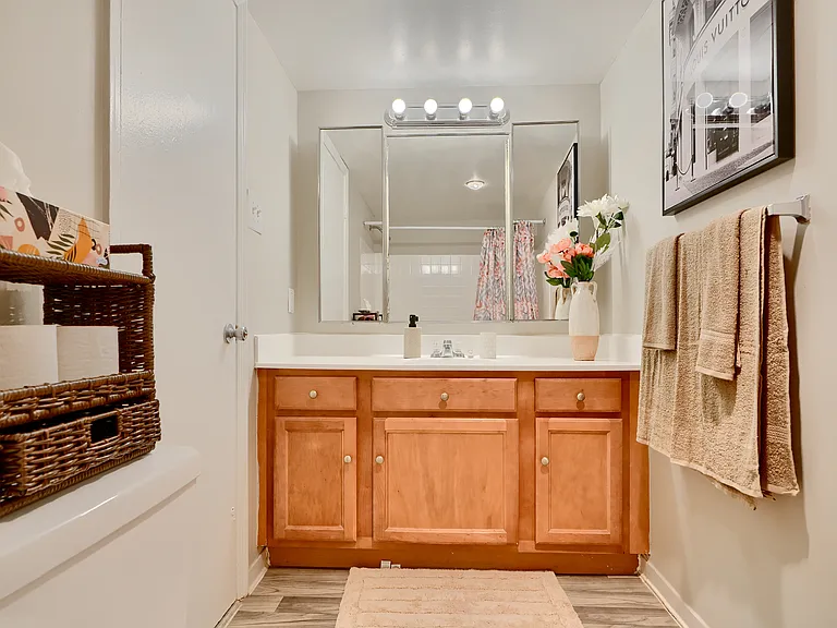 Westchester West Apartments — Photo 7