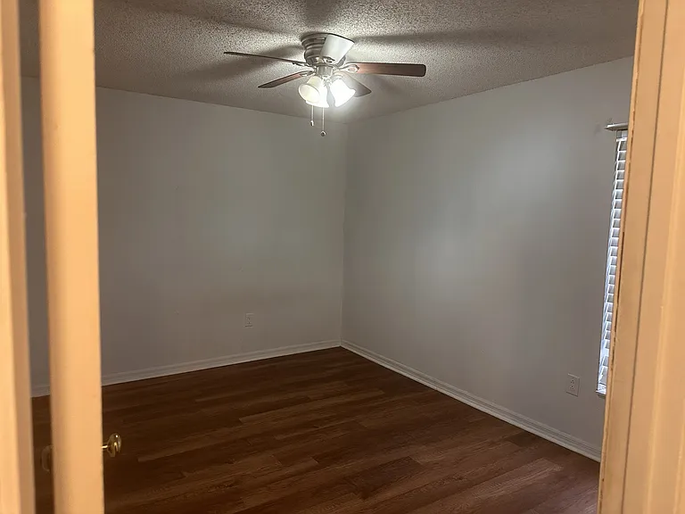 1913 Alafia Oaks Dr — Photo 12