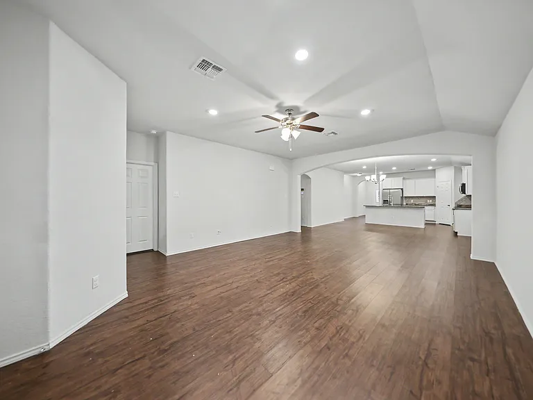 6305 Tess Rd — Photo 8