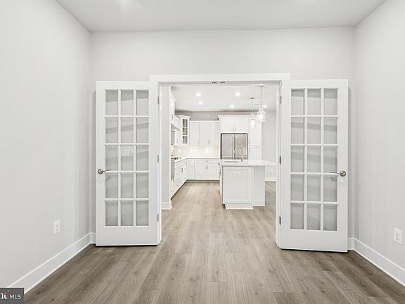 3rd image of 176 Flagstaff Way #2411