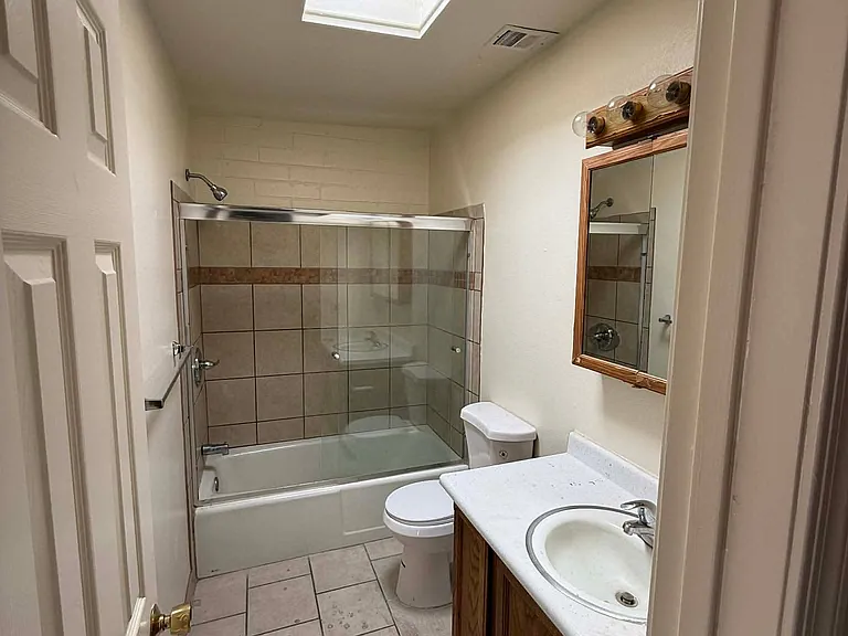 5433 E 30th St #B — Photo 11