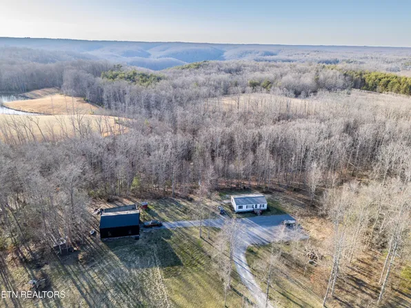 353 B Armstrong Ln, Monterey, TN 38574