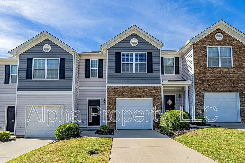 34 Moorlyn Ln