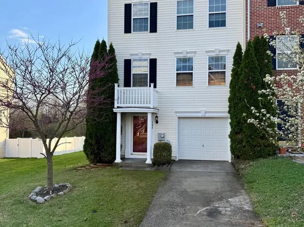 152 Raphael Ct, Martinsburg, WV 25403