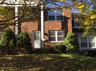 4281 Cox Dr #B, Stow, OH 44224