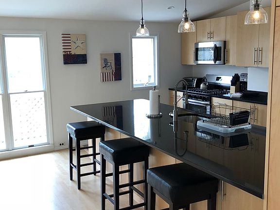 3rd image of 295 Holly Walk