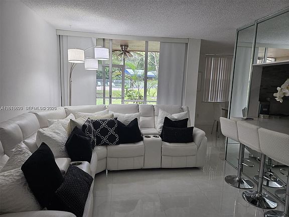 3rd image of 9410 Live Oak Pl APT 103