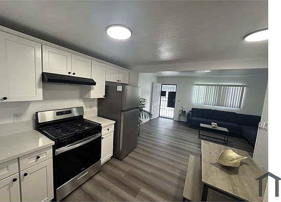 3rd image of 448 W 87th St