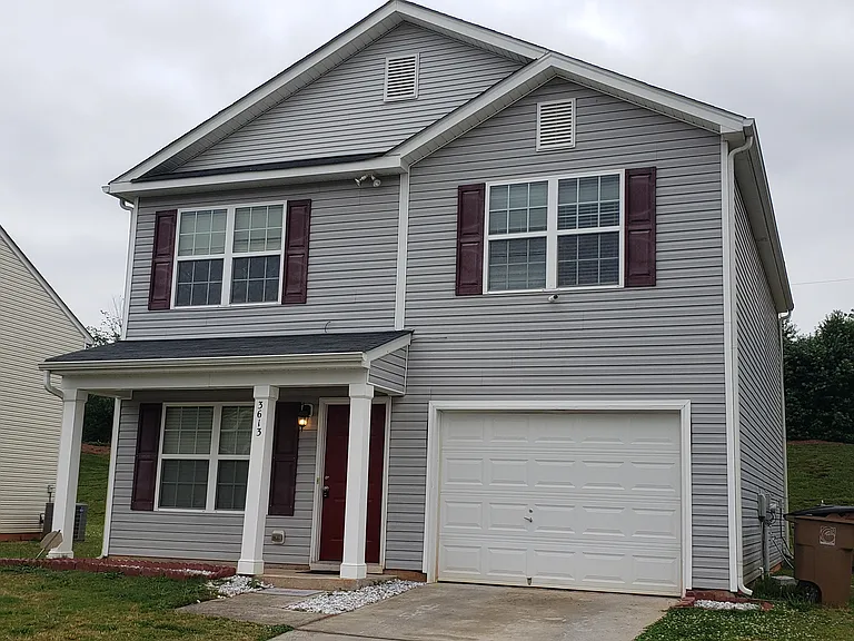 3613 Blue Spruce Ct — Photo 12