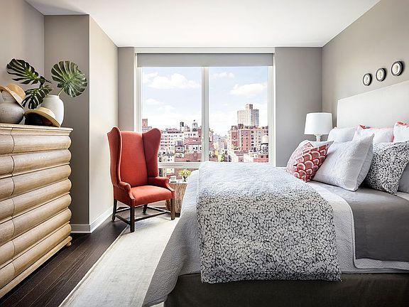 4th image of 205 E 92nd St #18E