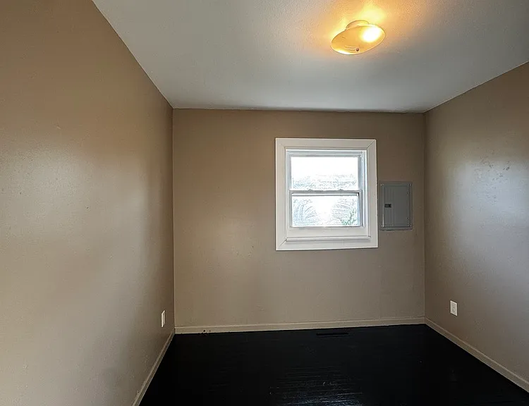 1486 Friel St — Photo 13
