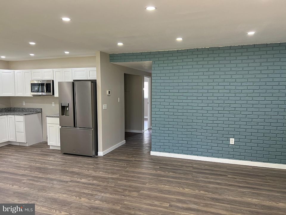 1st image of 354 Gatewater Ct Unit 102