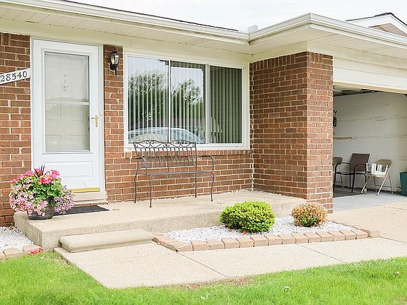 2nd image of 28540 Dino Cir