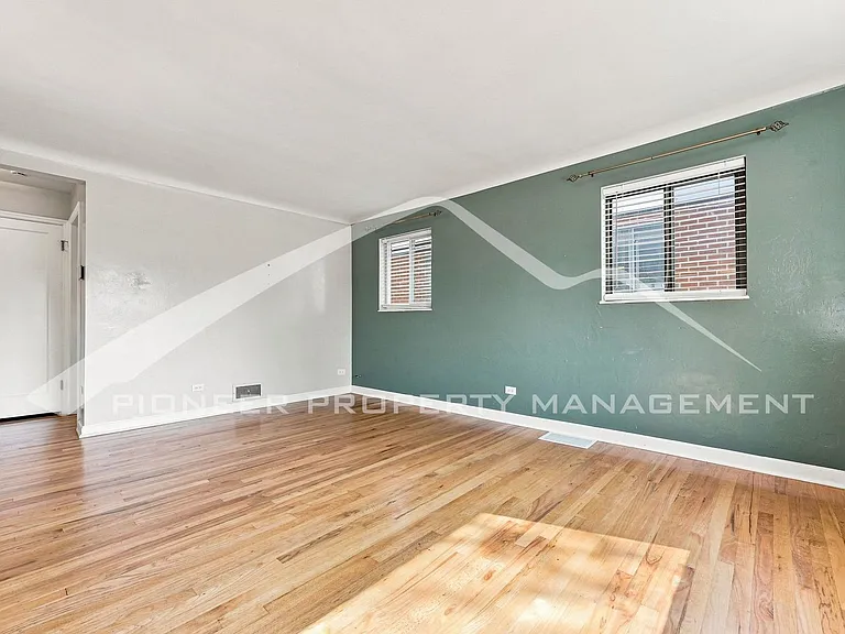 3270 Newport St — Photo 3